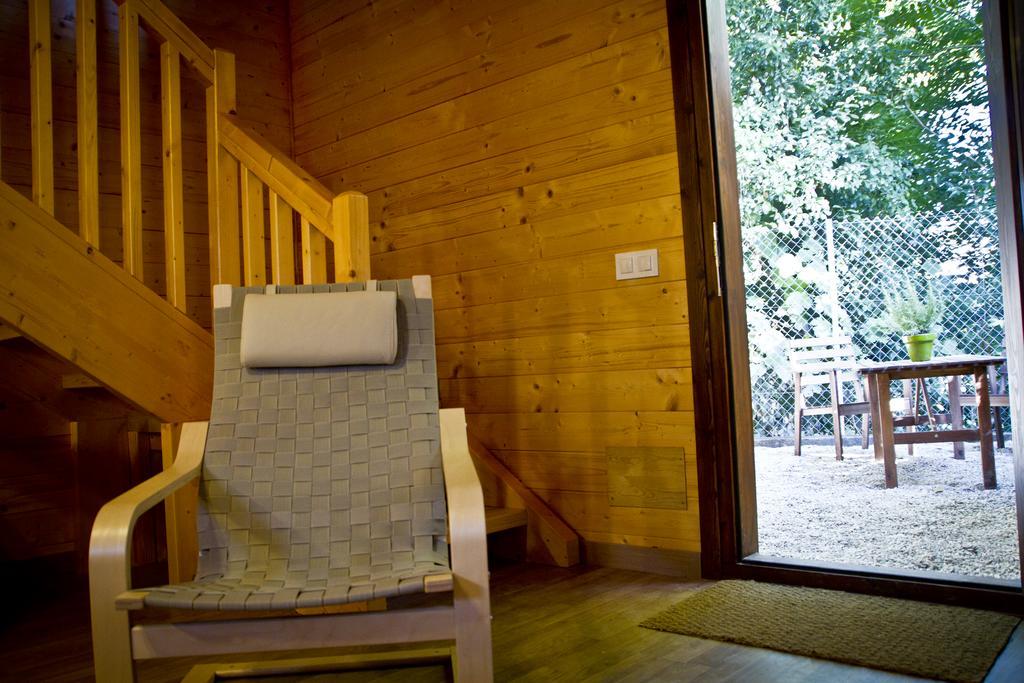 Apartamentos El Bosquet Sant Cugat del Vallès Kamer foto