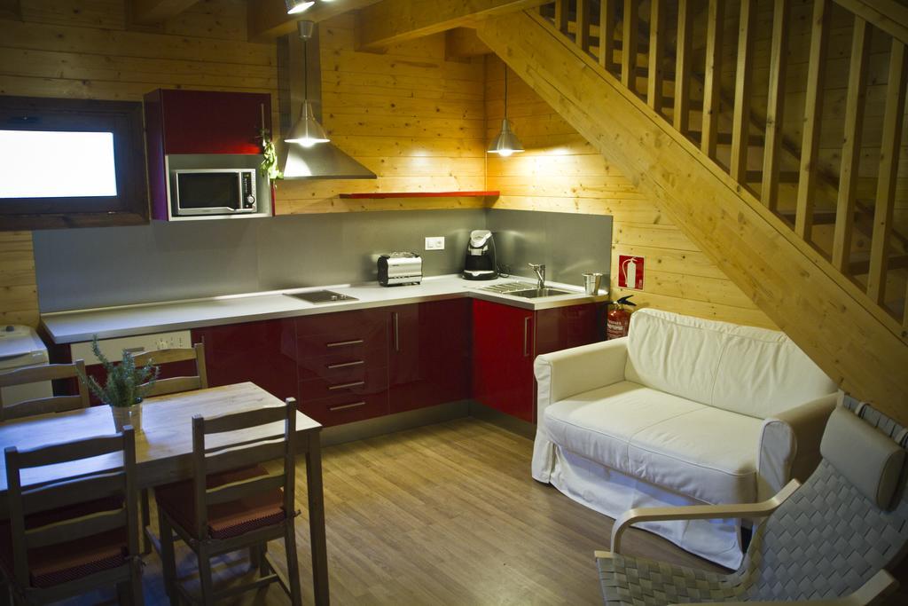 Apartamentos El Bosquet Sant Cugat del Vallès Kamer foto