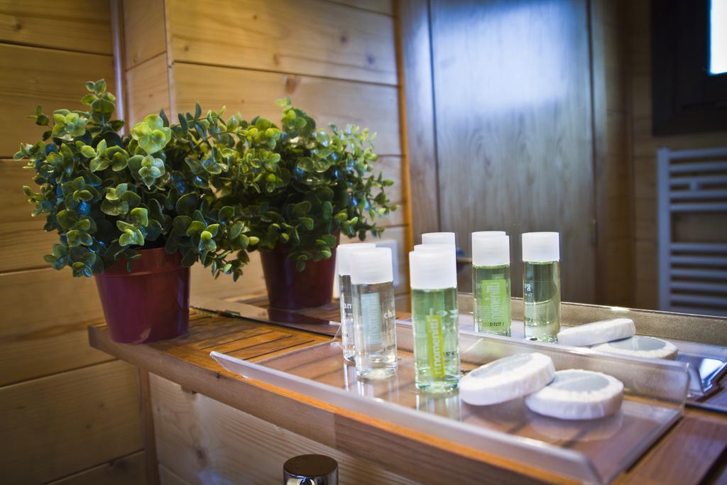 Apartamentos El Bosquet Sant Cugat del Vallès Kamer foto
